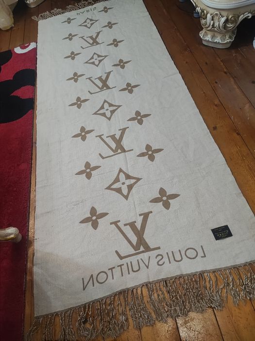 Burberry оригинален шал