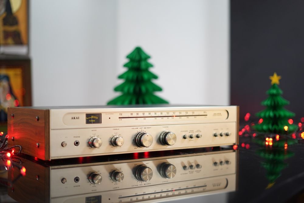 Amplituner vintage Akai AA810