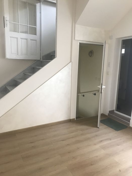 Дава се под наем Етаж от къща в Ямбол, Възраждане - 200 кв.м за 382.5 € - Снимка #5