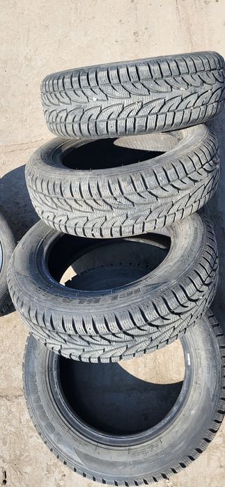Продам комплект резины 225/65R17