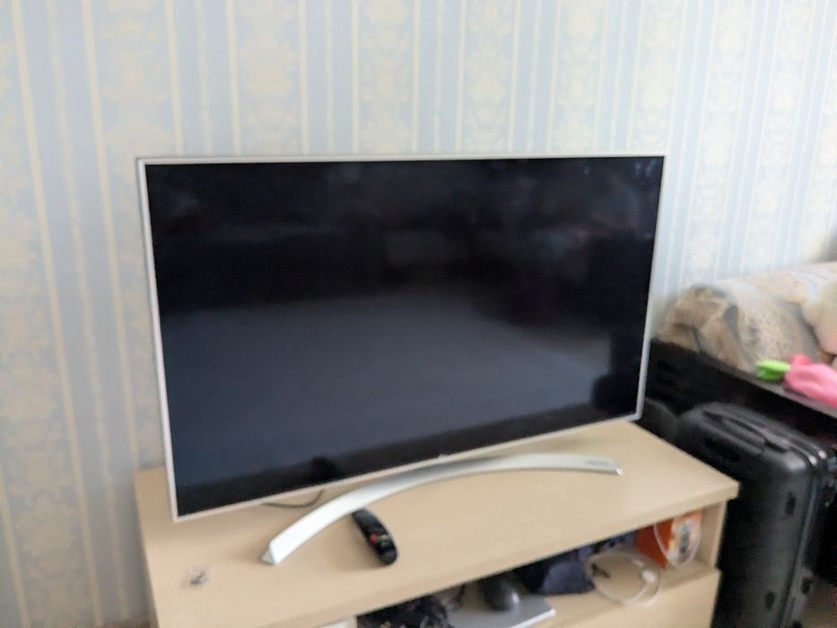 Продам телевизор LG