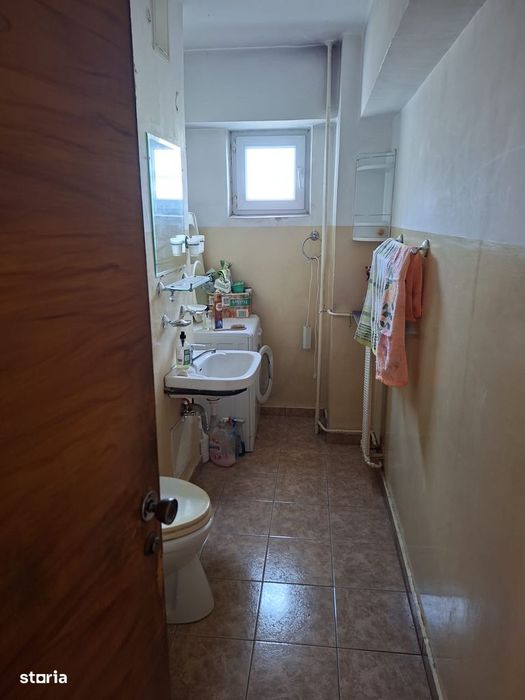 Ap. 4 camere Drumul Taberei Ghencea, capat tramvai 41, bloc din 1984