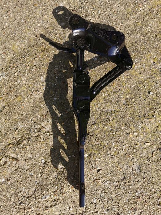 Balama stanga capota motor Skoda Superb 2 (2008 - 2015)