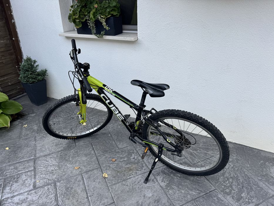 Bicicleta Cube Race 260