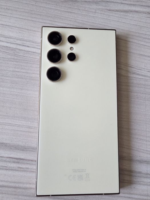 Samsung Galaxi S24 ultra, неразличим от нов