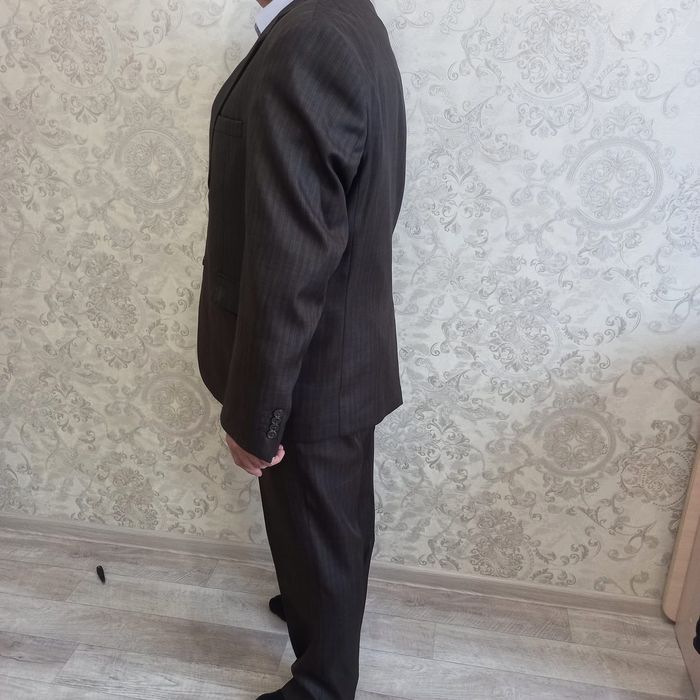 Продам костюм классика