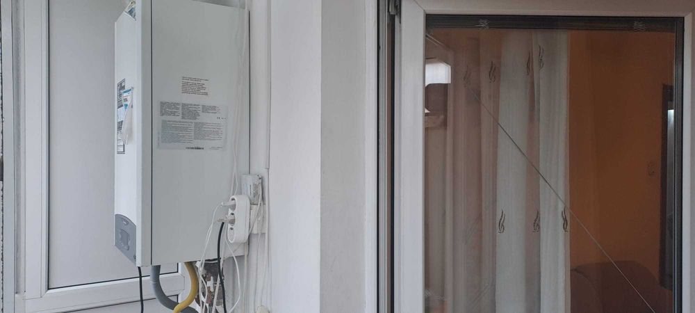 Apartament trei camere Exercitiu, etaj 3/4, liber