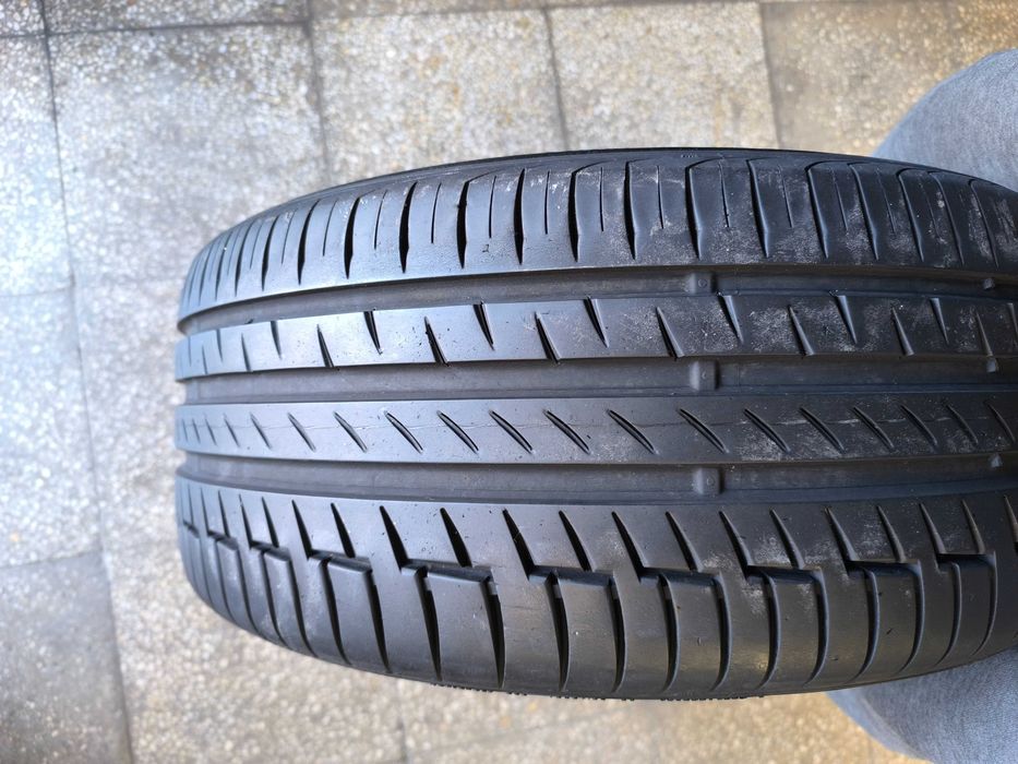 235 45 17 Continental Летни 2бр.