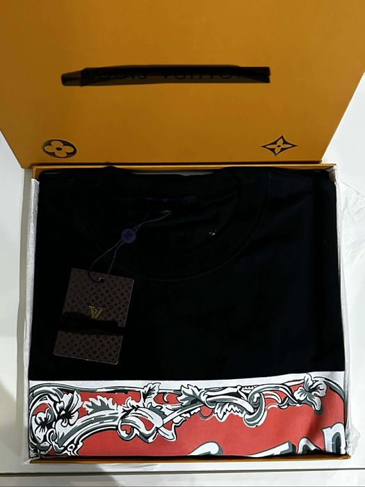 Tricou de supercalitate