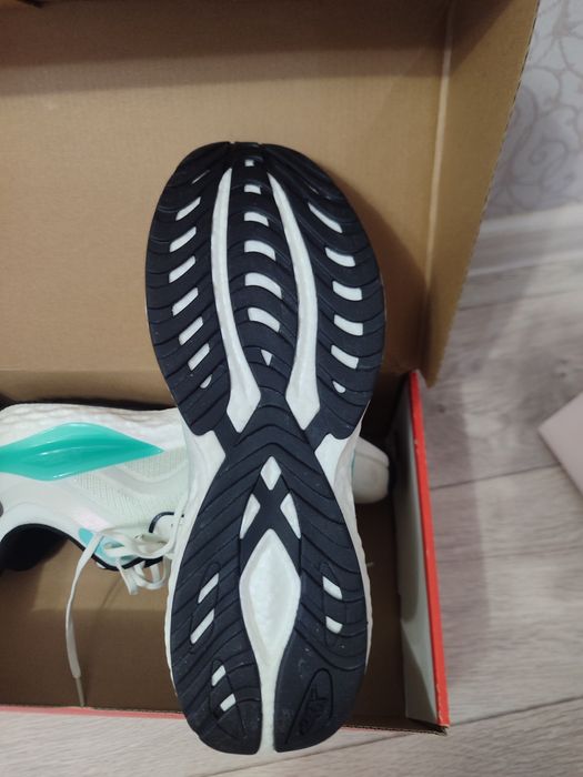 Кроссовки xtep фабричные