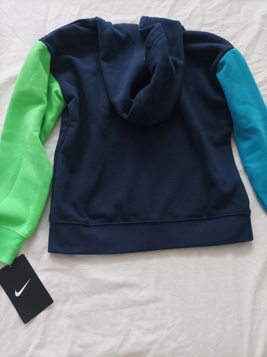 Nike/Converse нов суичър 116-122см