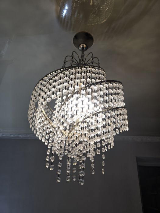 Люстры б/у 2 штуки