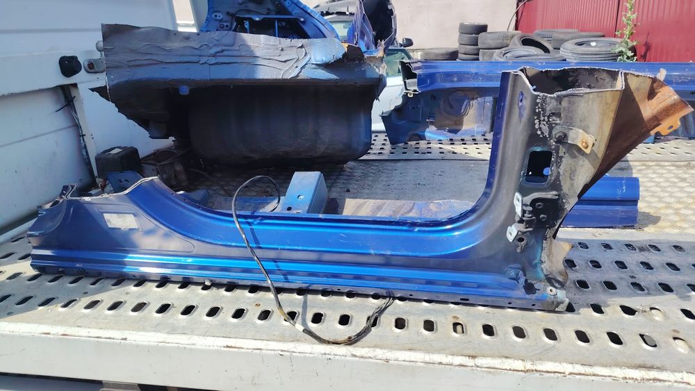 Prag stanga sau dreapta Dacia Sandero 3 Stepway
