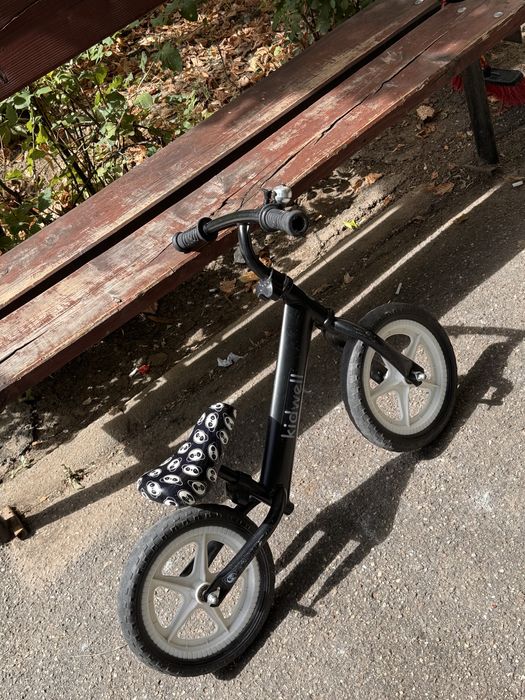 Bicicleta fara pedale pentru copii