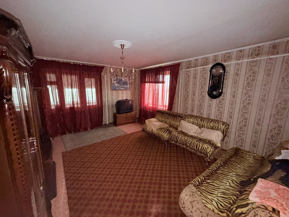 Дом 296 м², 6,7 соток с гаражом
