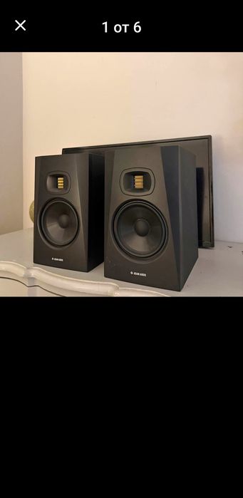 2 Adam audio AH77