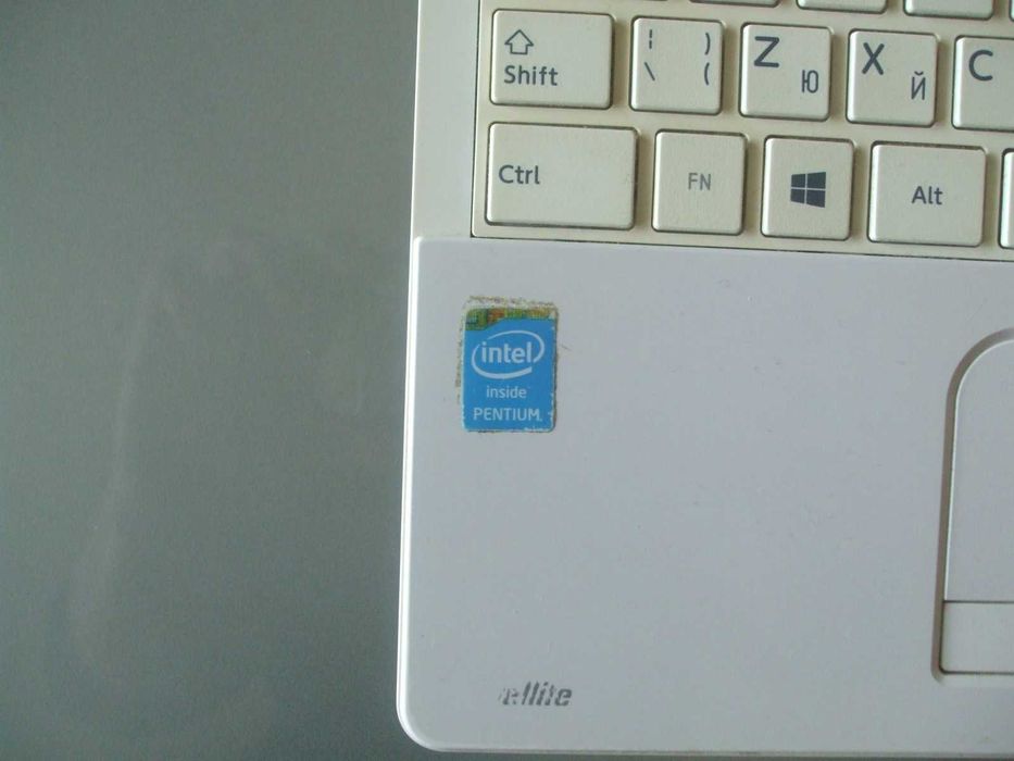 Лаптоп TOSHIBA Satellite C55-A-1RN