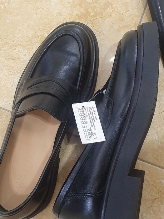 Италия оригинал.Лофер мюли Stuart Weitzman украшены брошью из
