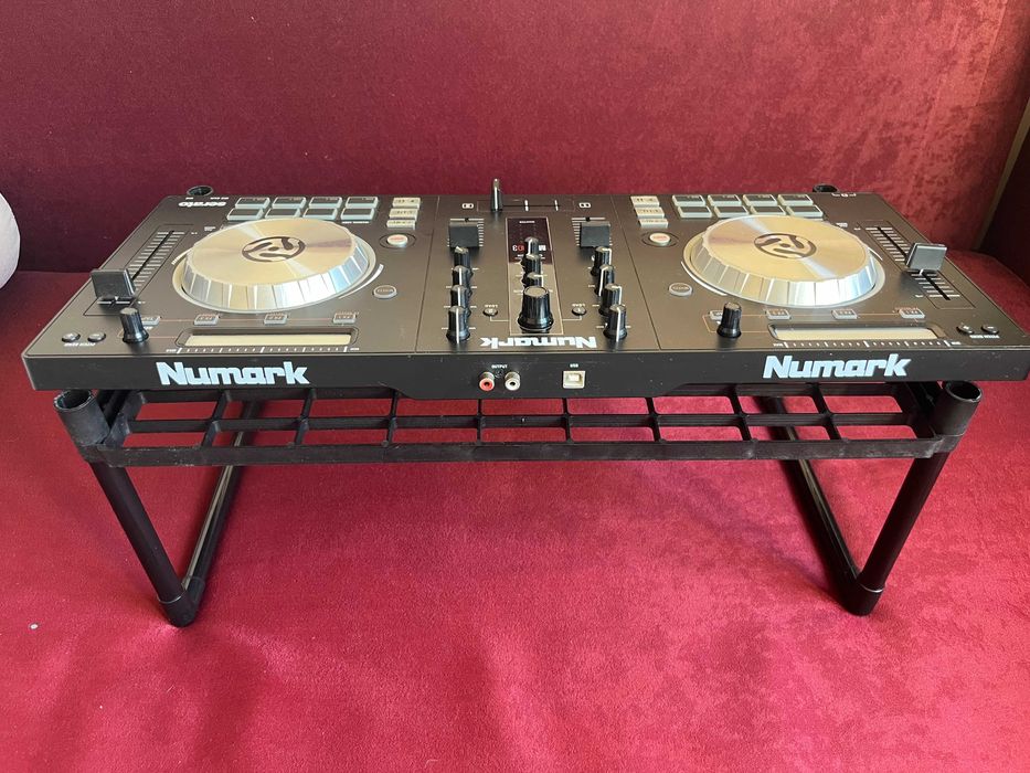 DJ Контролер Numark Mixtrack Pro 3 – Отлично състояние!
