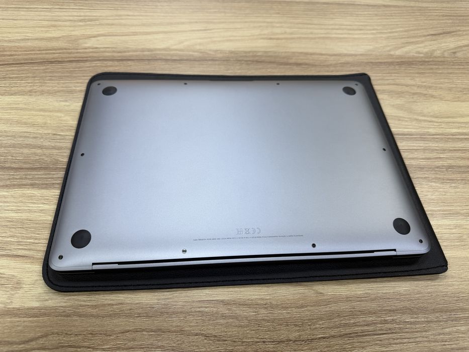 Macbook Air 13, на гарантии
