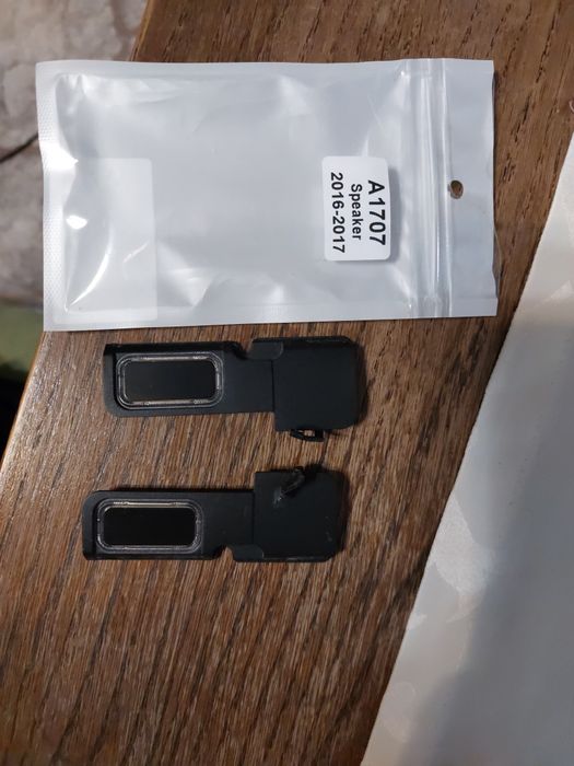 Boxe originale Apple MacBook – set stânga + dreapta