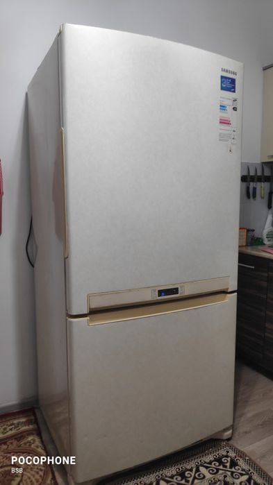 Срочно! Продаётся! Холодильник большой Samsung