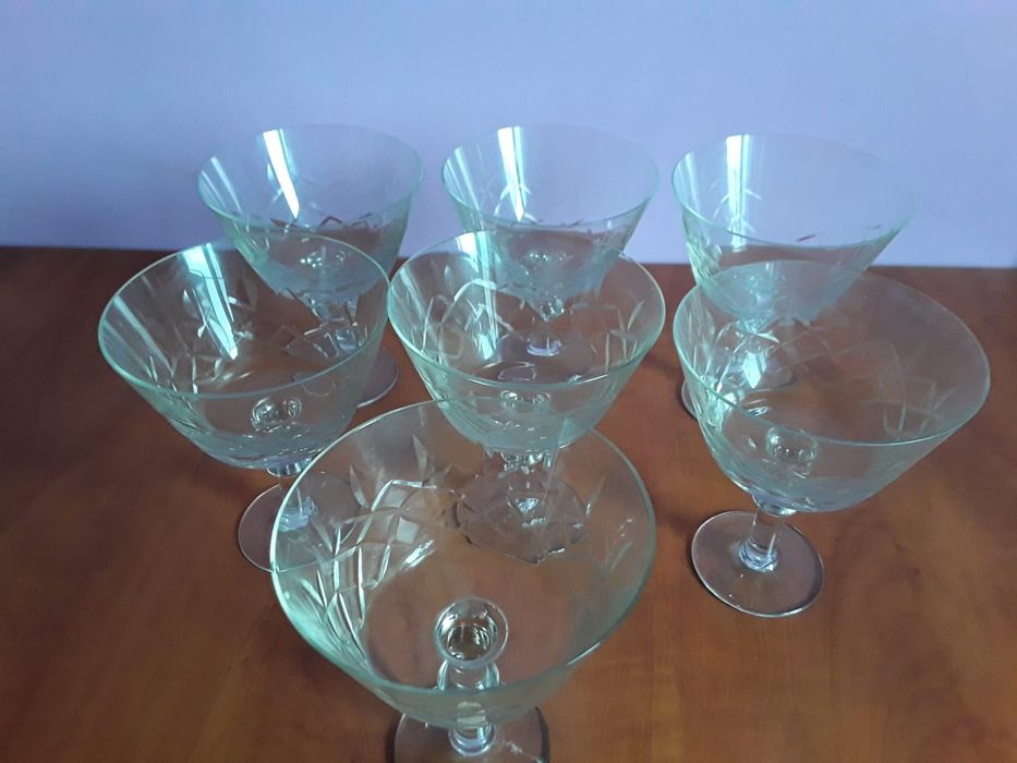 Vând set 7 Pahare Șampanie de Lux