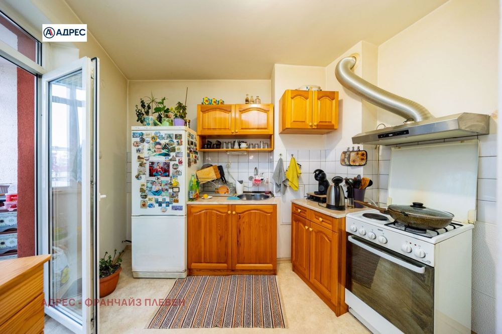 Продава се Тристаен апартамент в Плевен, Широк център - 130 кв.м за 785 €/кв.м - Снимка #4