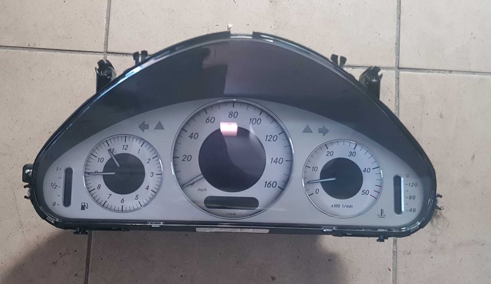 Dezmembrez Mercedes W211 E240i E320d Capota Usa Cutie viteze automata, W169 A180d ECU Turbina