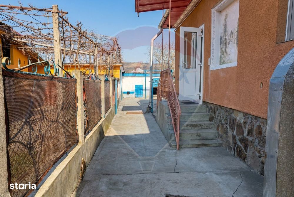 Casă cu 3 camere de vânzare pe str. Fabricii