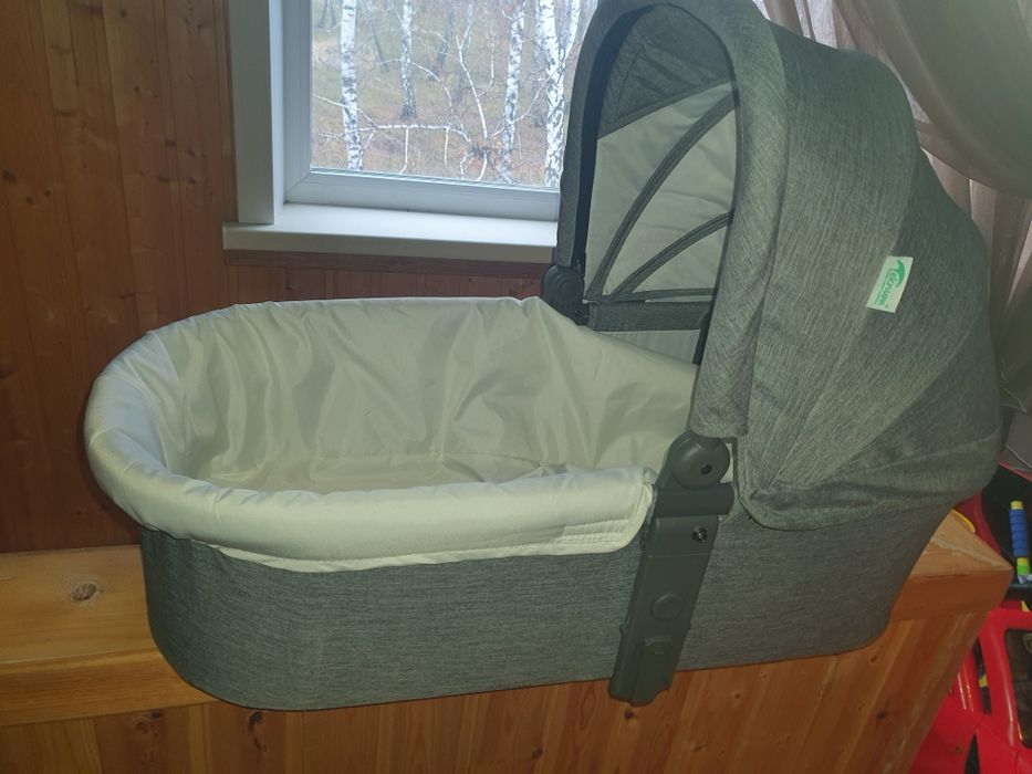 Продам коляску лето зима б/у