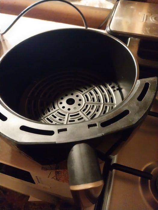 Van̈d friteuza aer cald