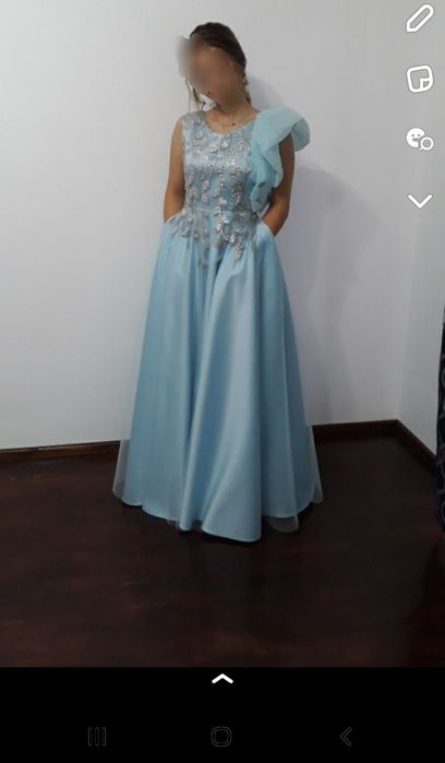 Rochie albastra de banchet