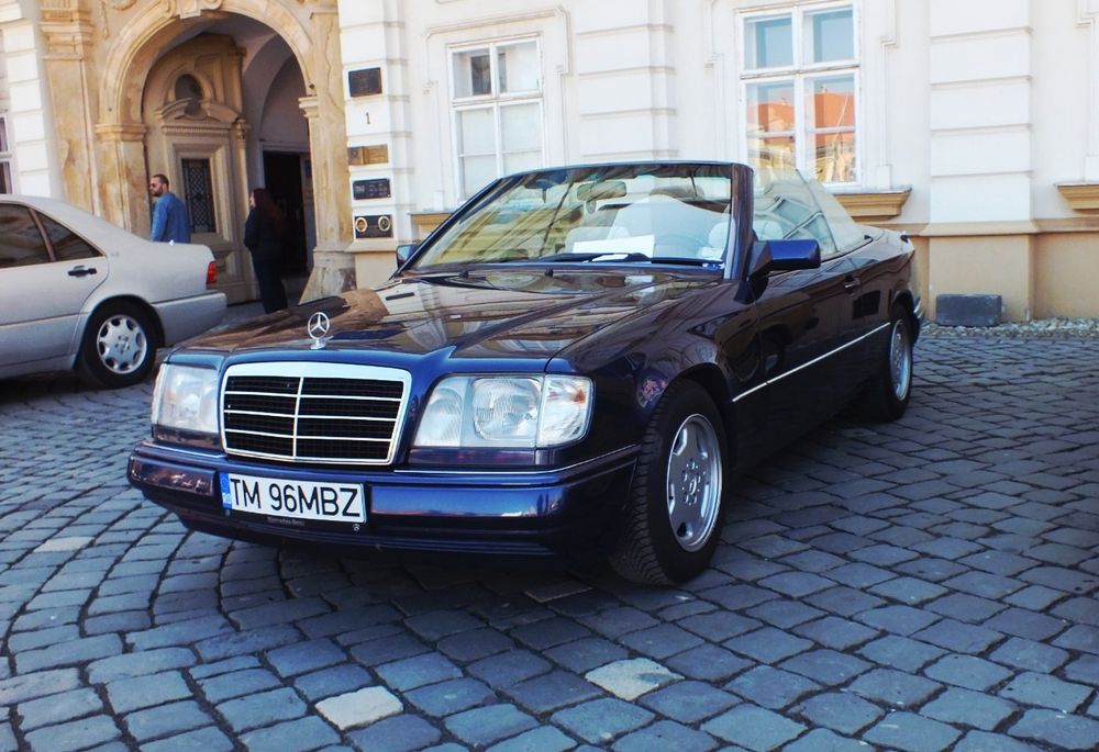 Vând Mercedes w124 cabrio facelift Atestat retro