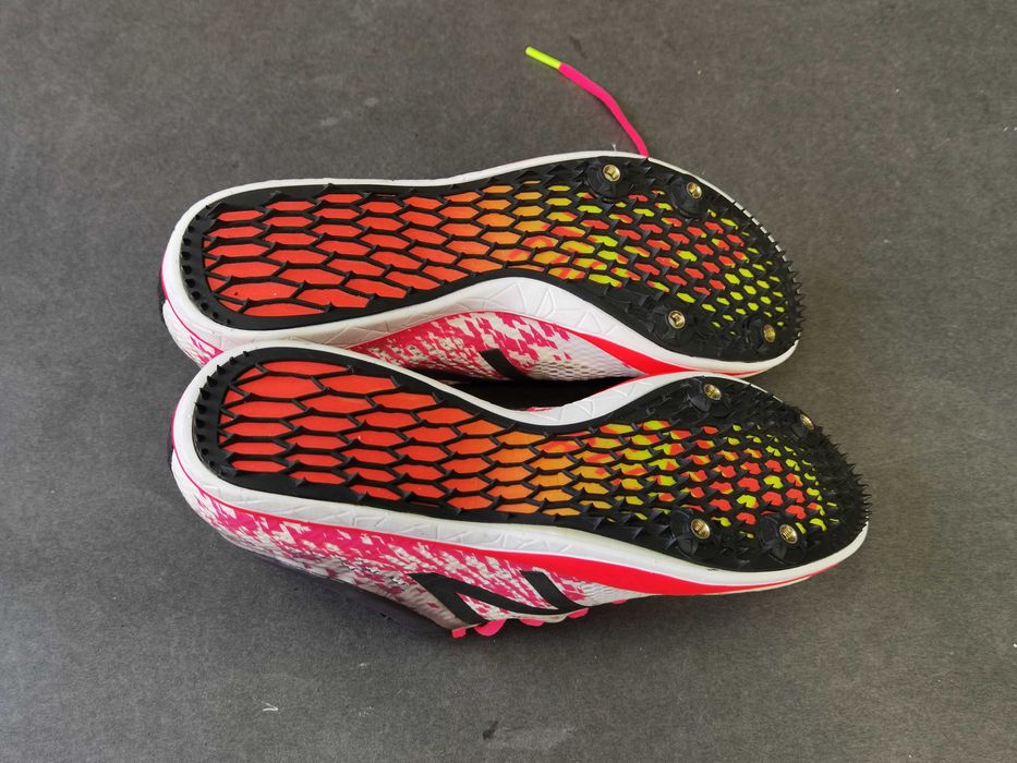 Adidasi  alergare cu tepi 38 39 NEW BALANCE Race munte crampoane  NOI