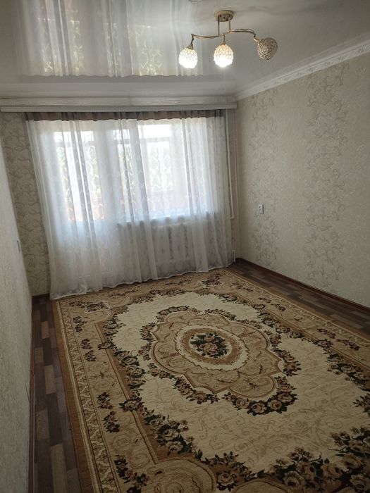 Продам 1комм квартиру