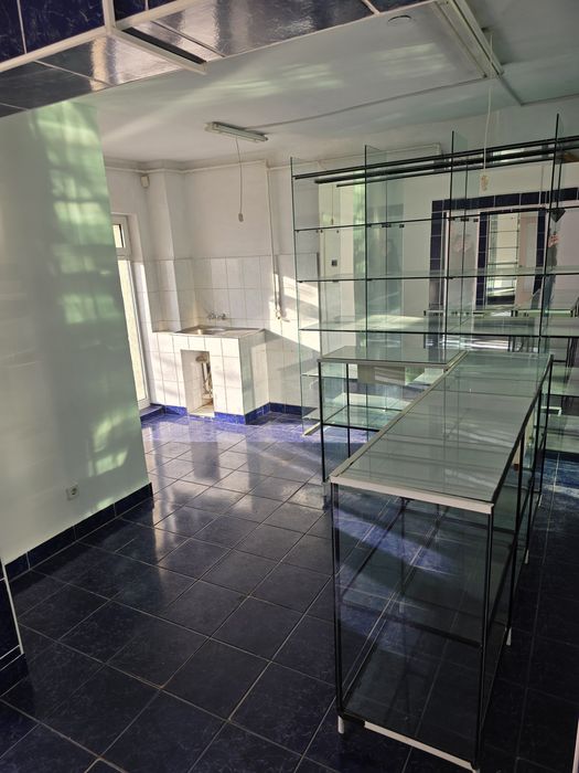Spatiu comercial 64m2