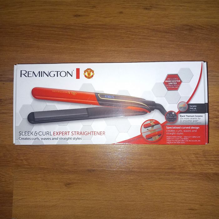 Placă de îndreptat părul Remington Sleek & Curl Expert Manchester United Edition S6755