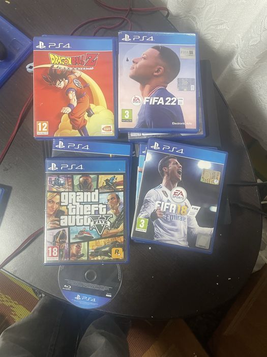 Vand ps4 pro sau schimb