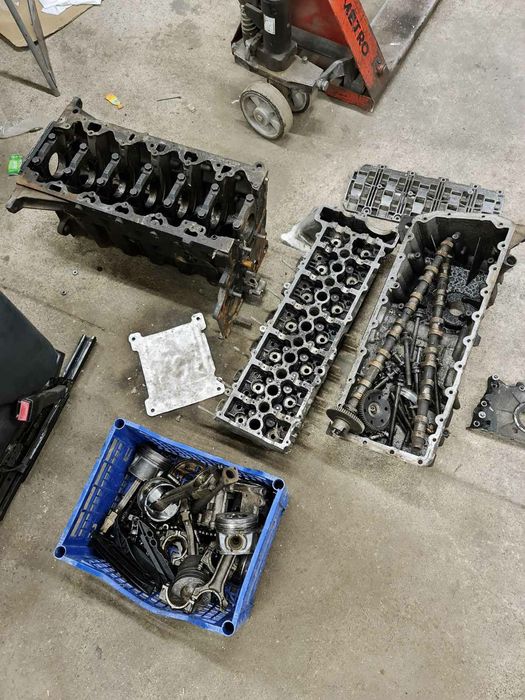 Двигател 3.0д 218кс на части