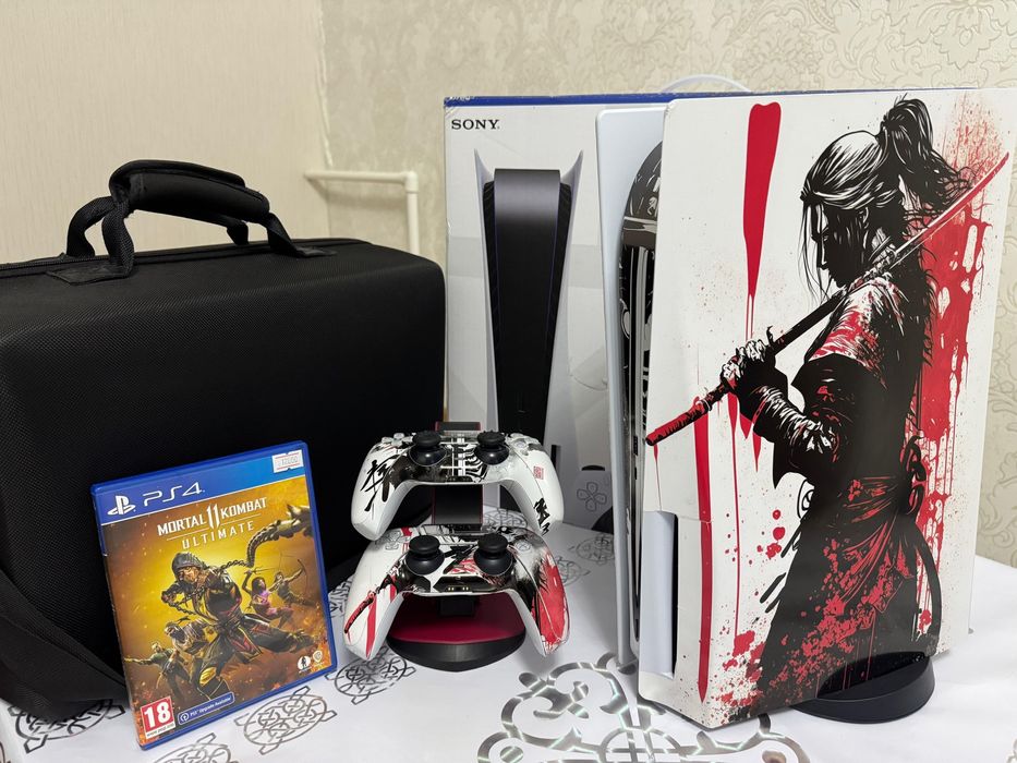 Продам Ps 5 825 гб  +2 джостика