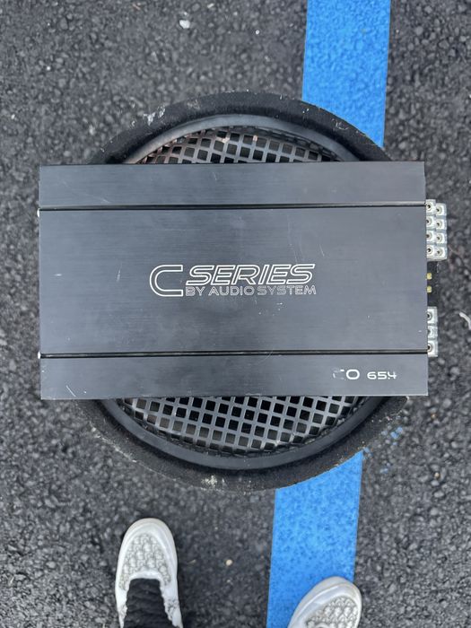 Amplificator auto