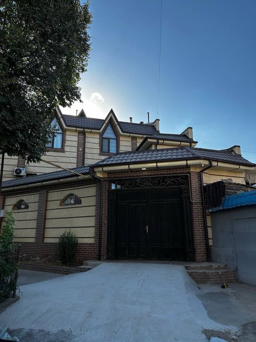 Чорсу евро дом 2.5соток 300кв.м 8комнат хороший ремонт со всеми удобст