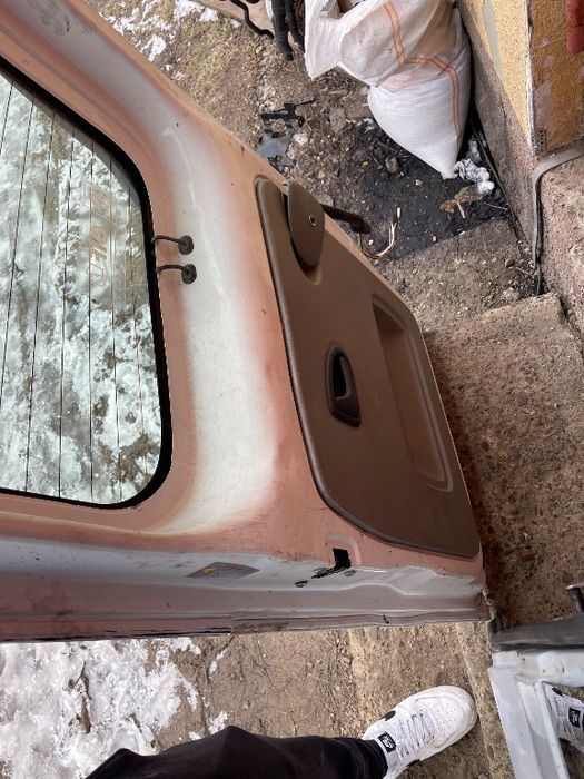Usa spate Renault Trafic 2 / Opel Vivaro stanga dreapta an 2002-2014