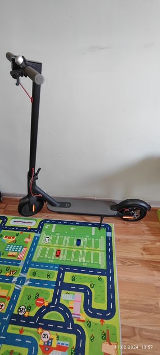 Продам электросамокат Xiaomi Mijia M365. Внимание оригинал не реплика.