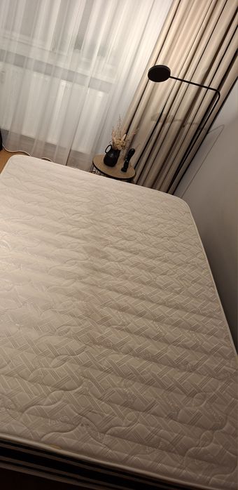 Vand pat cadru metalic Ikea