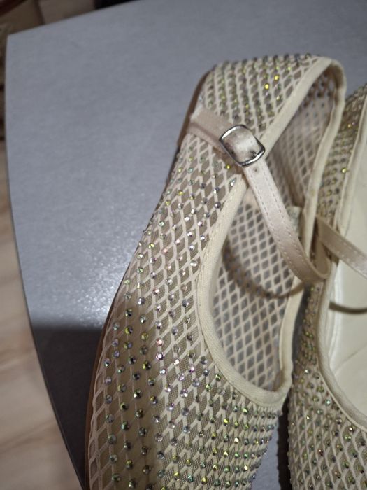 Дамски юношески обувки  ZARA