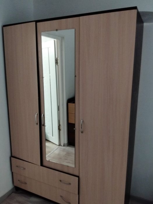Продам горку для зала , красивая