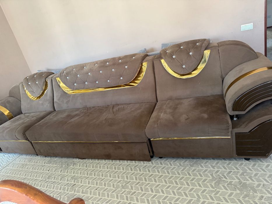 Диван б/у  цена договорная