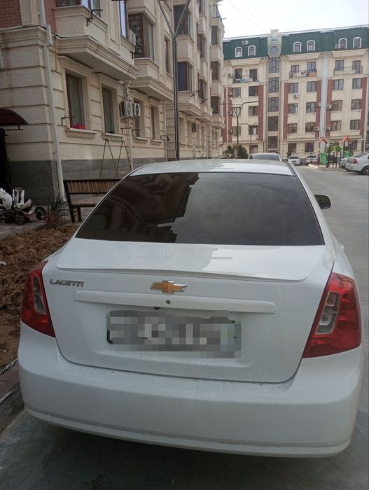 Mashina sotiladi gentra